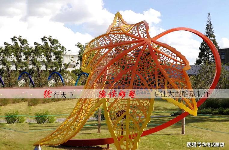 不锈钢雕塑人物造型_雕塑人物不锈钢定做图片_人物不锈钢雕塑定做
